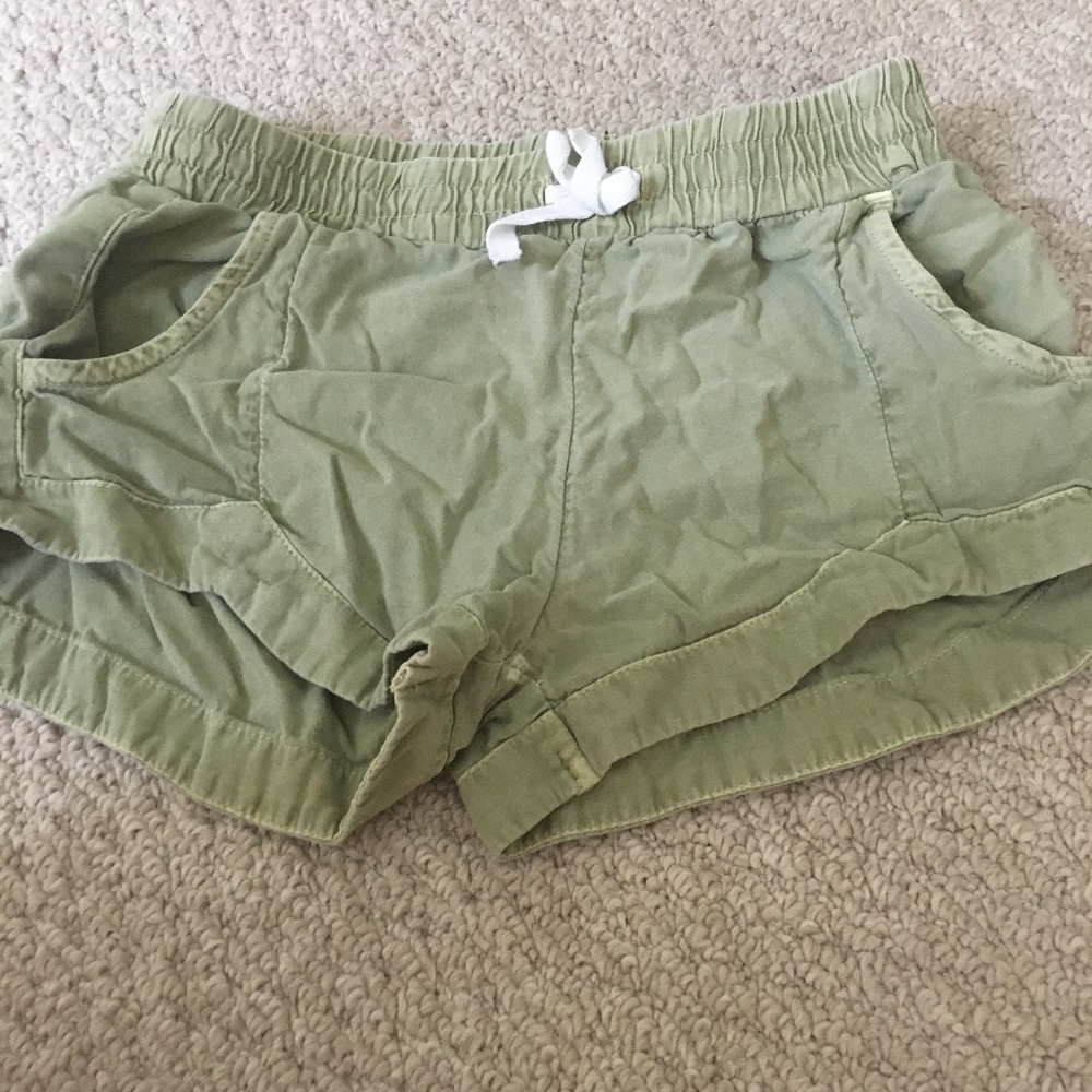 Adorable flowy shorts